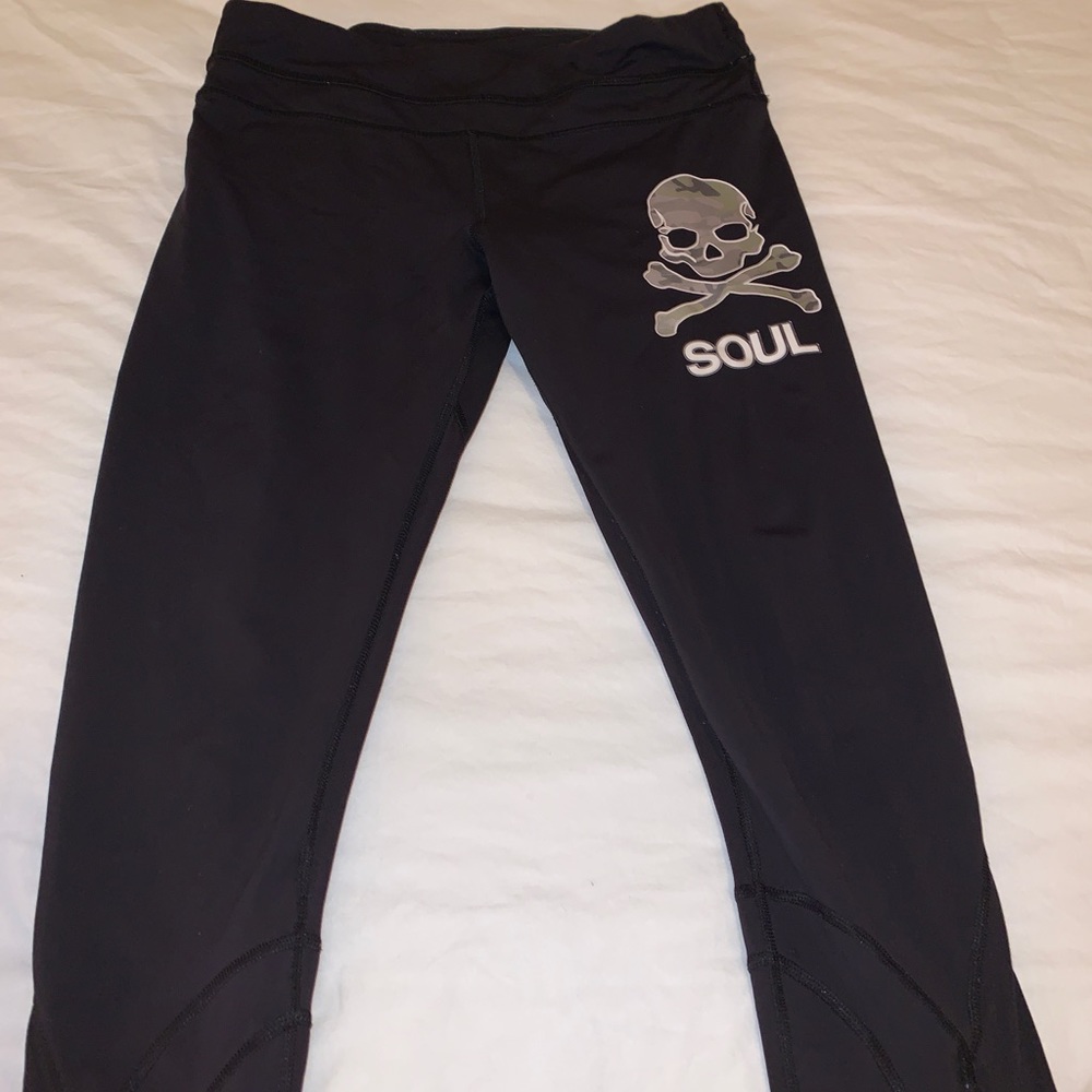 Soul cycle lululemon cropped leggings